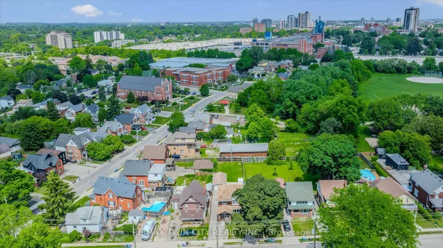 Additional image 40 of 66 Cherry St