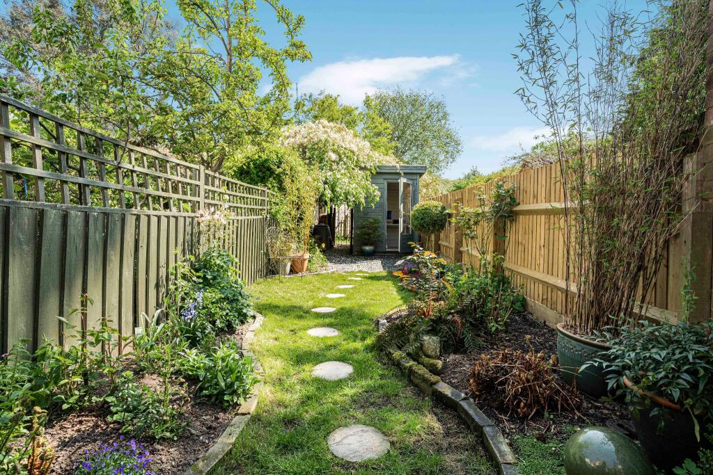 Additional image 3 of Bullens Green Lane, Colney Heath, AL4