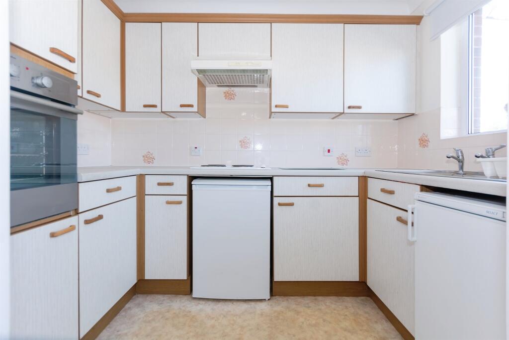 Additional image 6 of Stratford Road, Hall Green, Birmingham