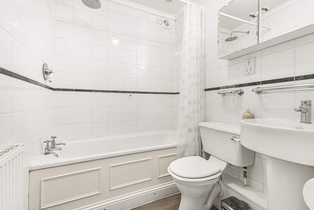 Additional image 43 of Fairshot Court, Woodcock Hill, Sandridge, St. Albans, Hertfordshire