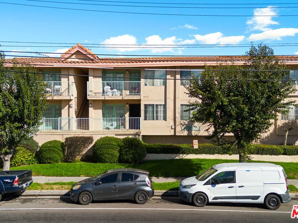 Property image for 18621 Saticoy St, Reseda, CA 91335