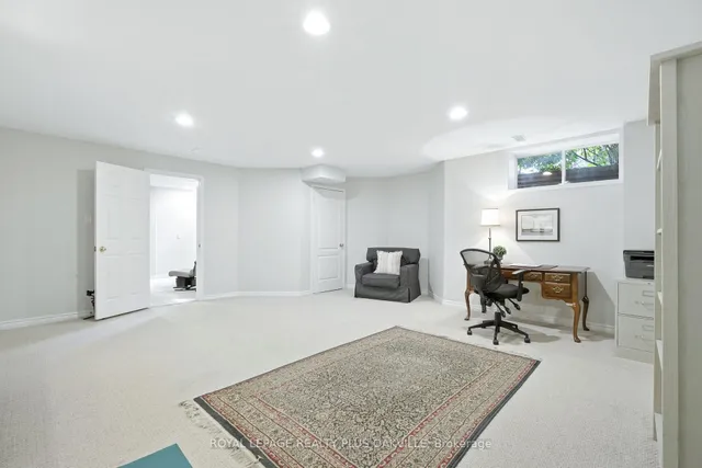 Additional image 36 of 232 Lexington Rd