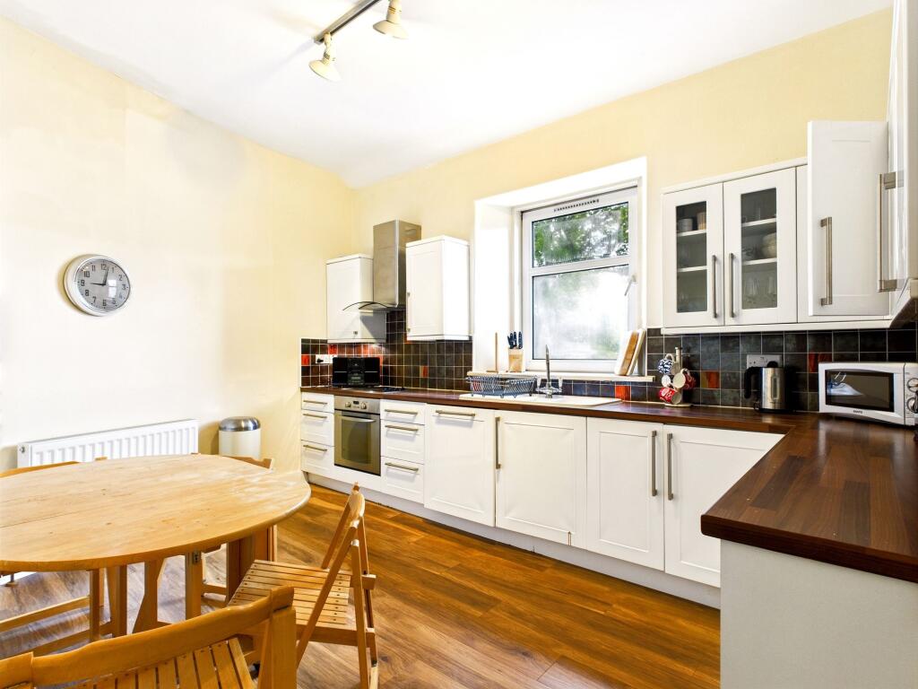 Additional image 4 of Flat F, 20 Whitehall Place, Aberdeen AB25 2PA