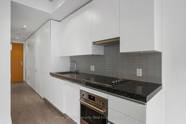 Additional image 17 of 629 King St Unit 320