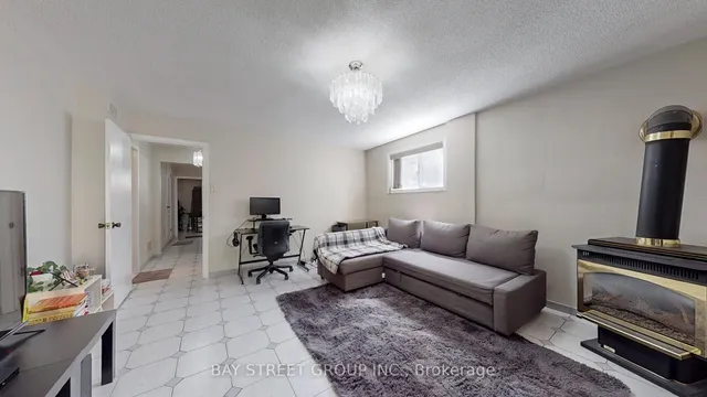 Additional image 31 of 119 Derrydown Rd