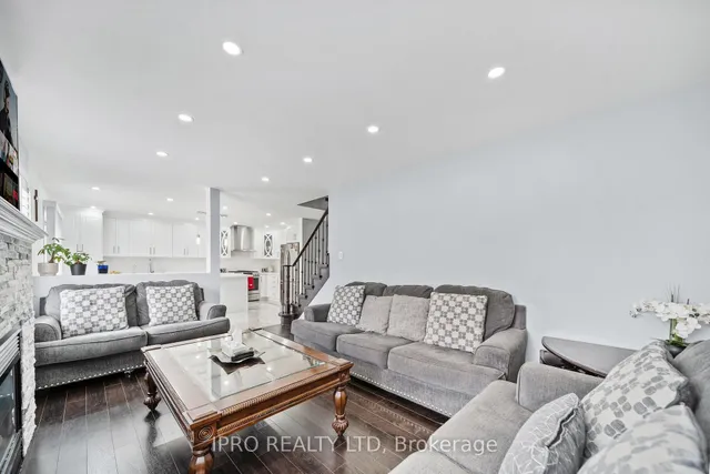 Additional image 17 of 14 Saddleback Sq