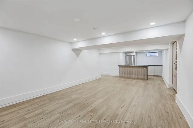 Additional image 40 of 324 Riverside Dr