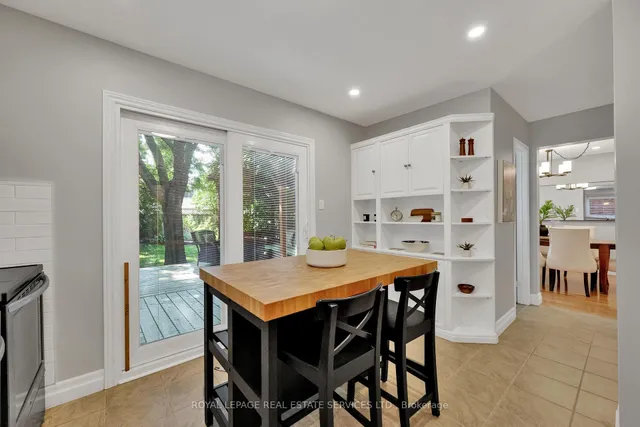 Additional image 14 of 1062 Glenbrook Ave