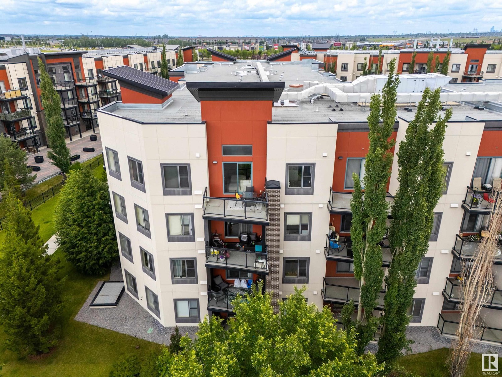 #438 308 Ambleside LI NW|Edmonton, Alberta T6W0V3