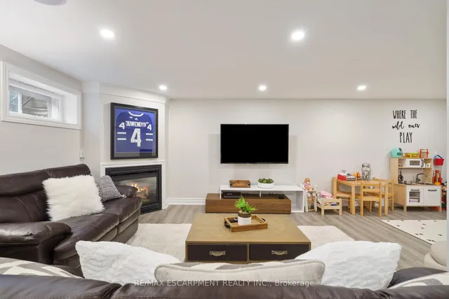 房产图片 21 - 711 MULLIN 路