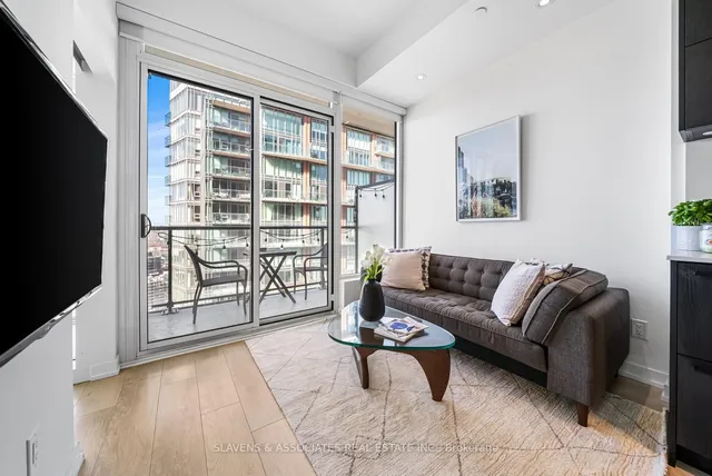 Additional image 8 of 135 East Liberty St Unit 2406