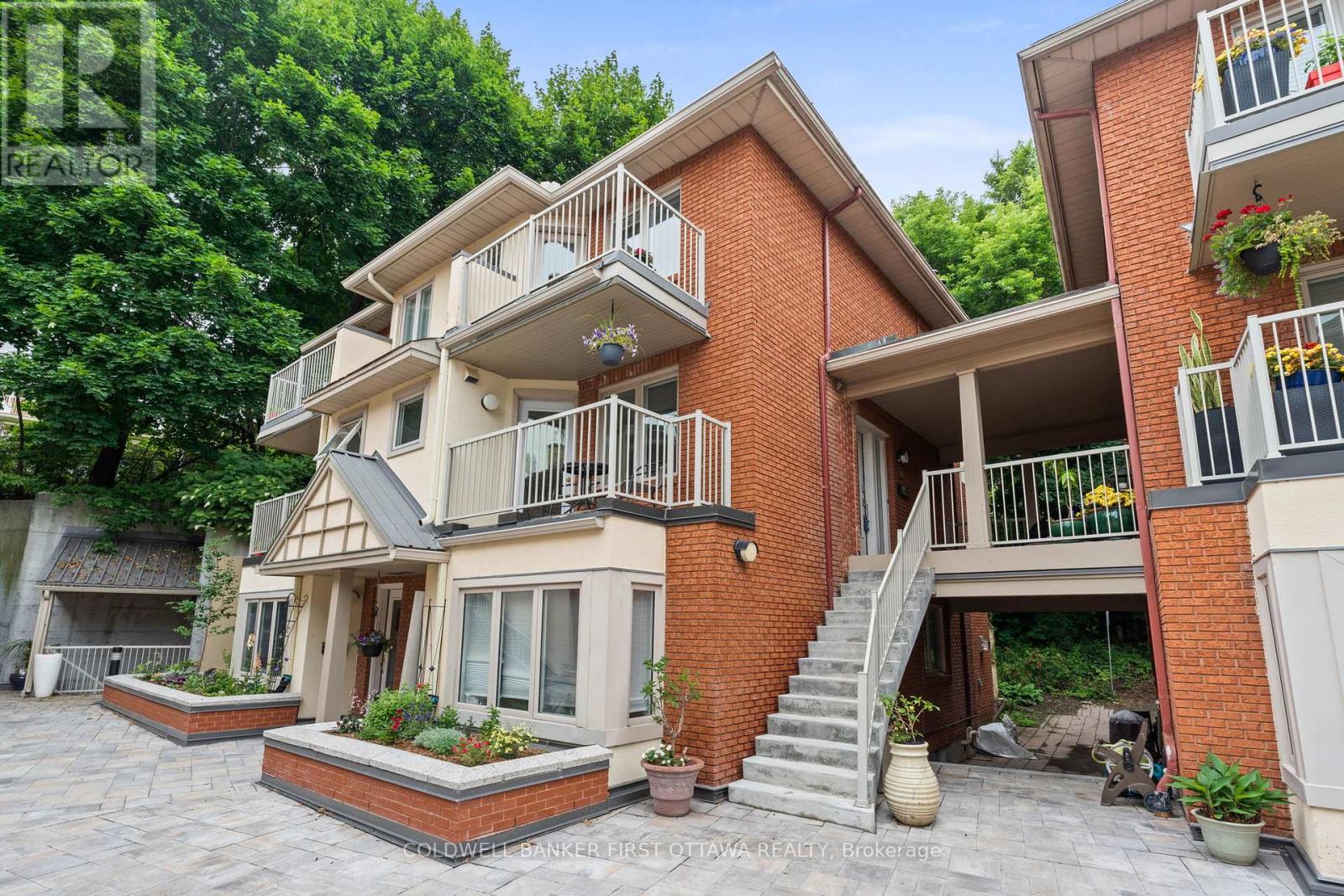 111F - 250 FOUNTAIN PLACE|Ottawa, Ontario K1N9N7