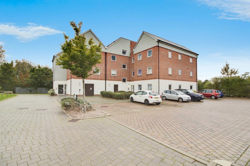 Additional image 21 of Appletree Way, Welwyn Garden City