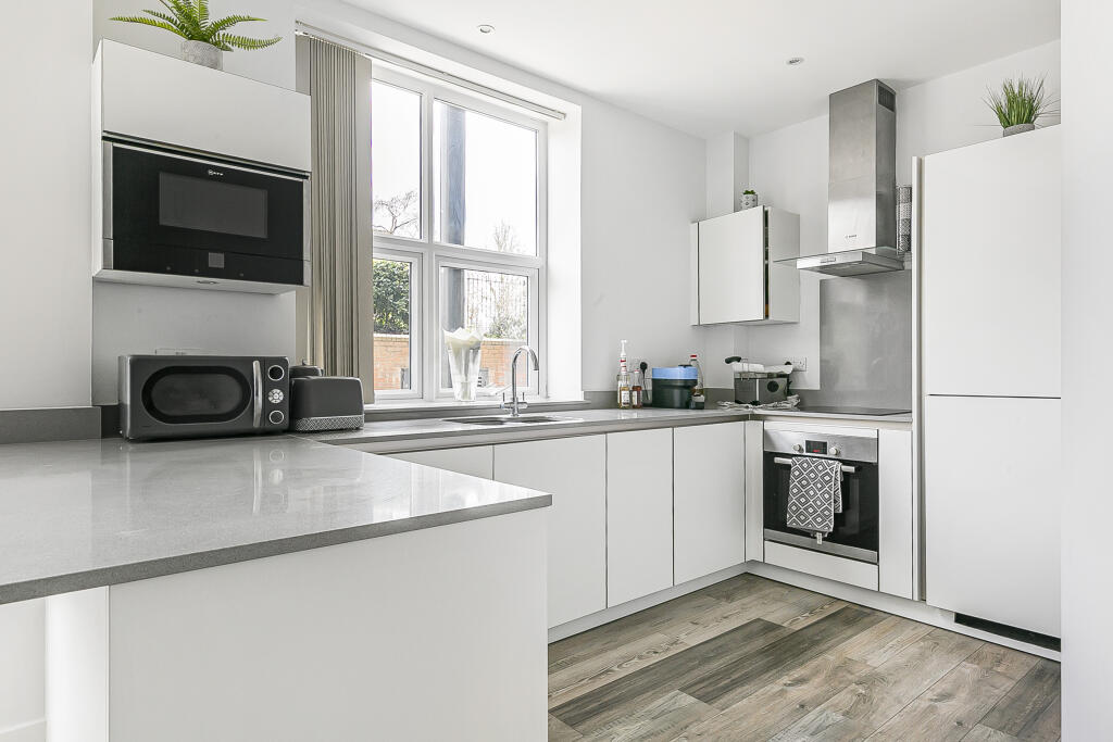 Additional image 4 of Great North Road, Hatfield, Hertfordshire, AL9