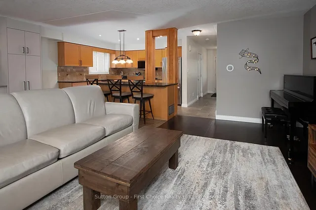 Additional image 10 of 293 Huck Cres