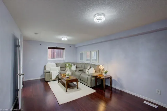 Additional image 31 of 365 Parkvale Dr