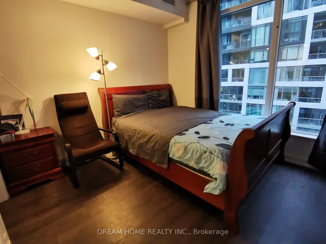 Additional image 19 of 27 Bathurst St Unit 617