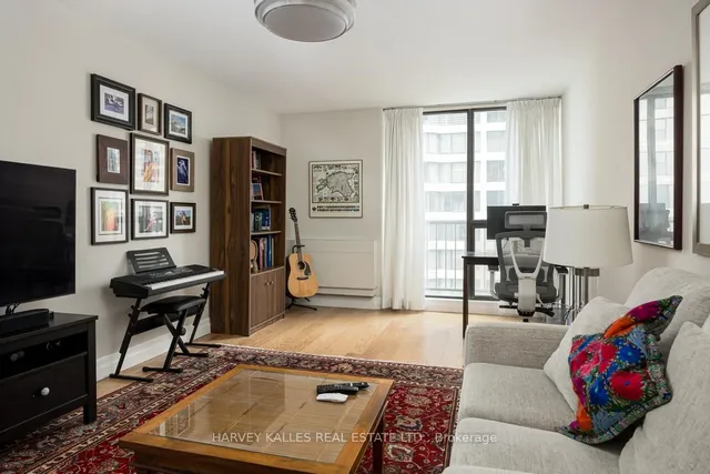 Additional image 25 of 33 Harbour Sq Unit 1605