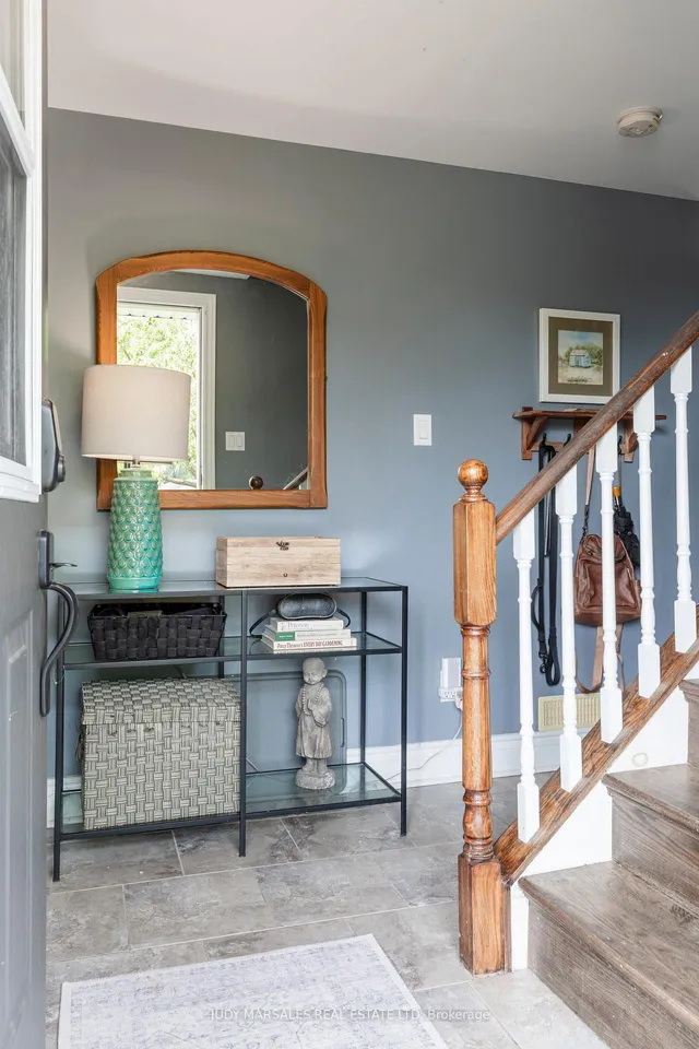 Additional image 7 of 100 Beddoe Dr Unit 21