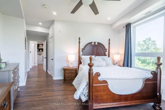 房产图片 21 - 125 Shoreview Pl 单元422