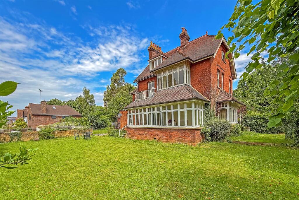 Additional image 8 of Ridgmont Road, St Albans