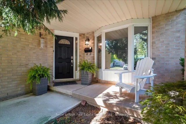 Additional image 3 of 471 Deerhurst Dr