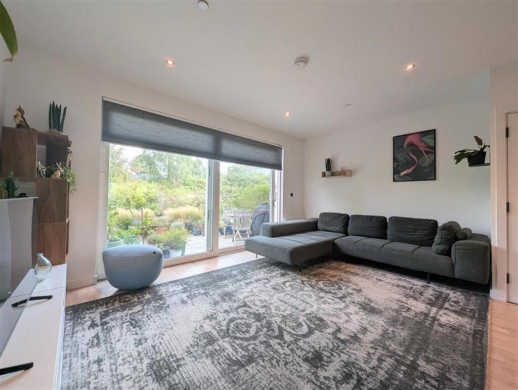 Additional image 5 of South Loop Square, Birmingham, B16 0