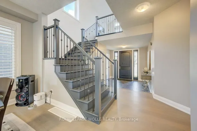 Additional image 22 of 43 Greyhawk St