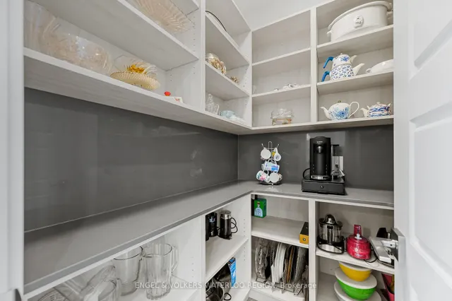 Additional image 19 of 24 Sylvia St