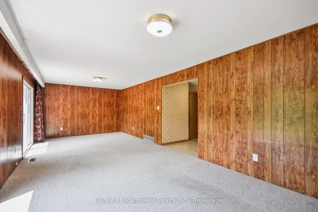 Additional image 26 of 3212 Cedartree Cres