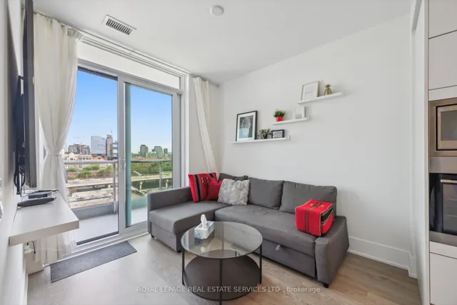 Additional image 12 of 1 Edgewater Dr Unit GPH27