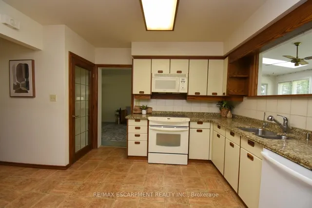 Additional image 10 of 665 Bendamere Ave