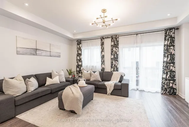 Additional image 10 of 52 AQUARIUS Cres