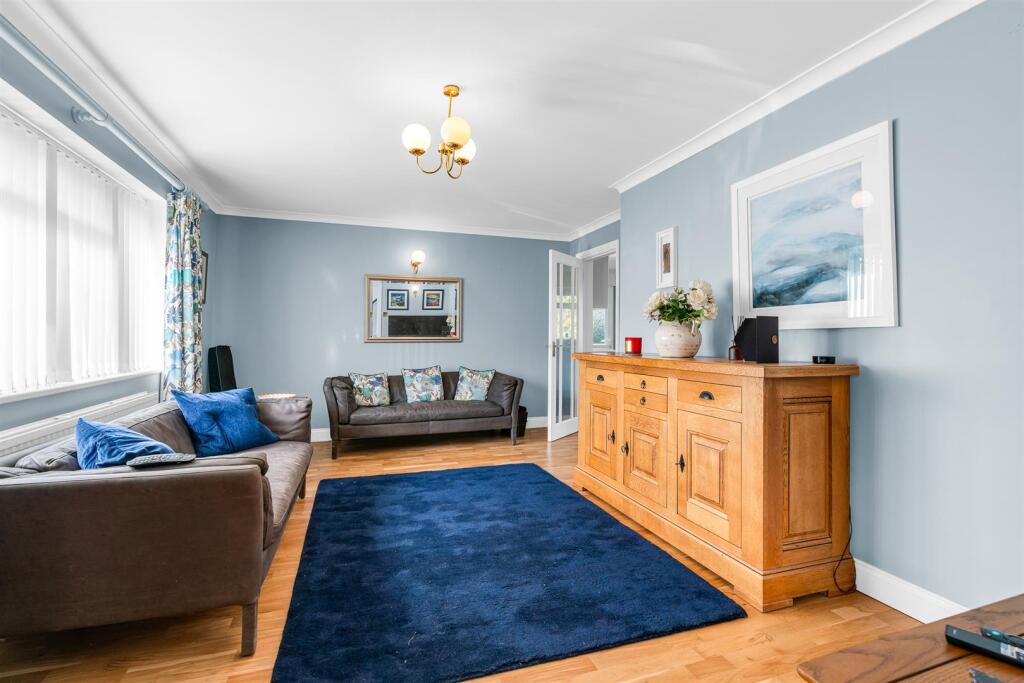 Additional image 2 of Elmoor Close, Welwyn
