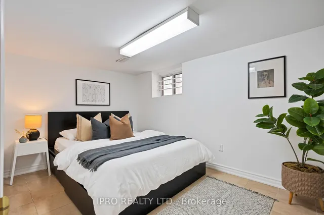 Additional image 42 of 273 Strathmore Blvd