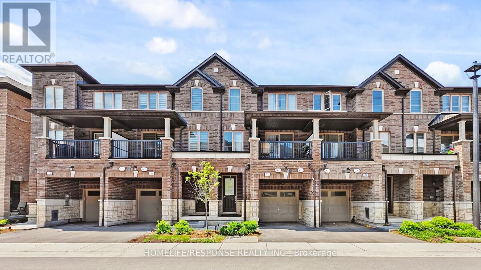 32 VESTRY WAY|Brampton (Goreway Drive Corridor), Ontario L5P4N7