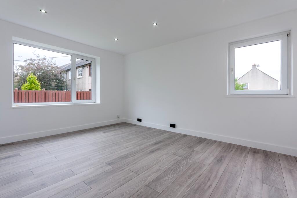 Additional image 5 of 2 Burnbrae Crescent, Mastrick, Aberdeen, AB16