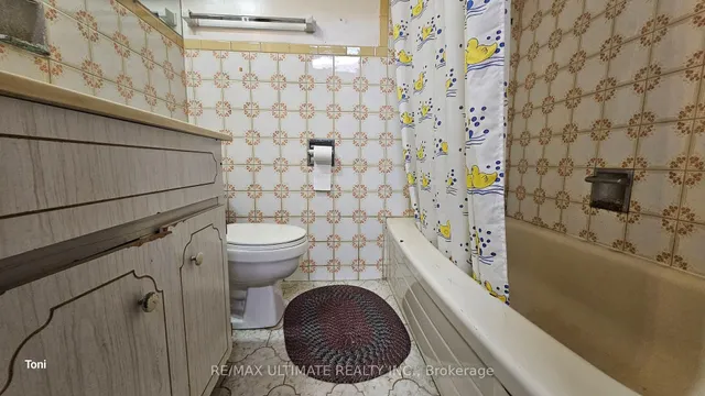 Additional image 22 of 300 Earlscourt Ave