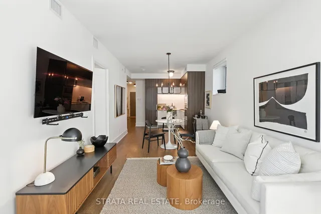 Additional image 8 of 55 Merchants' Wharf Unit 415