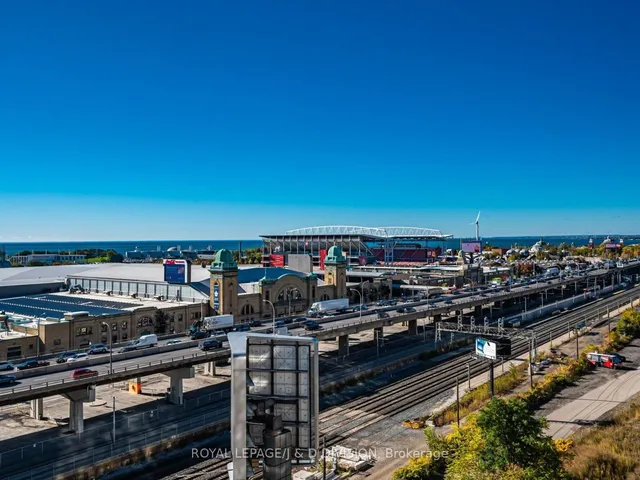 Additional image 28 of 65 East Liberty St Unit 1202