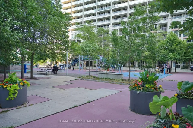 Additional image 18 of 209 Fort York Blvd Unit 1456