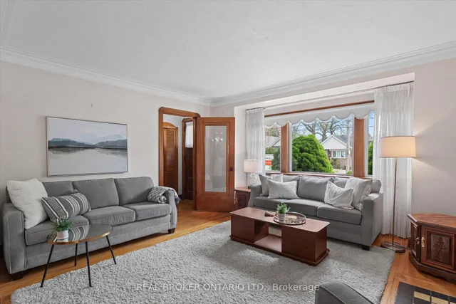 Additional image 8 of 882 Coxwell Ave