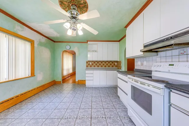 Additional image 16 of 27 Barker Ave