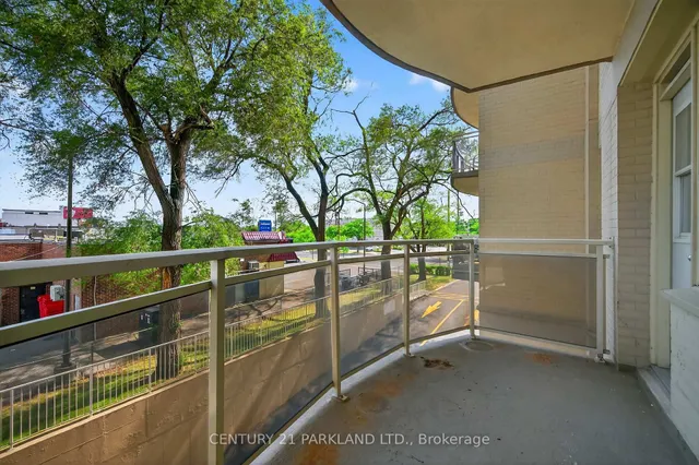 房产图片 30 - 多弗林街2961号202单元