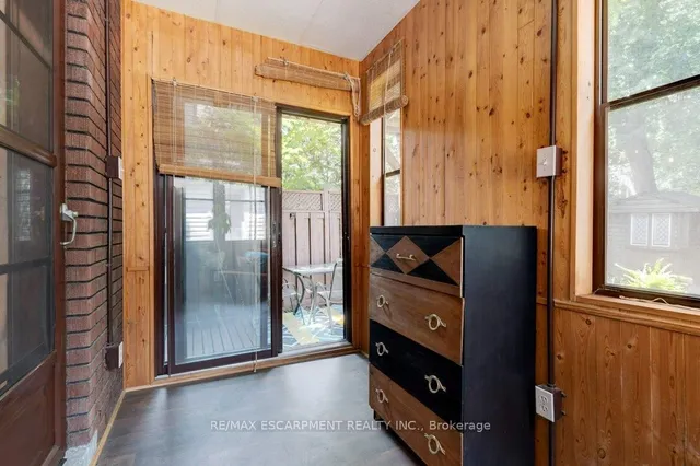 Additional image 17 of 176 Sherman Ave