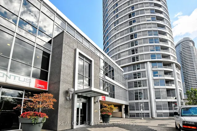 房产图片 6 - 151 Village Green Sq 单元 1008