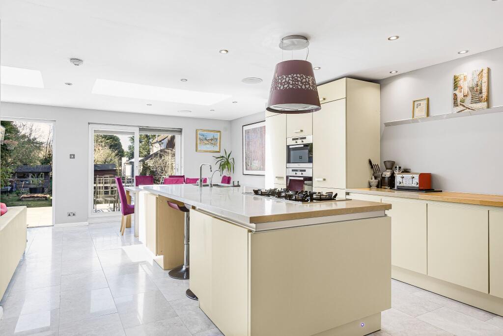 Additional image 7 of Peplins Way, Brookmans Park, AL9