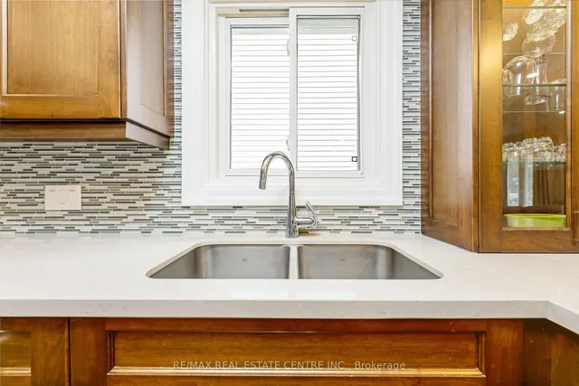 Additional image 11 of 292 Randall Cres