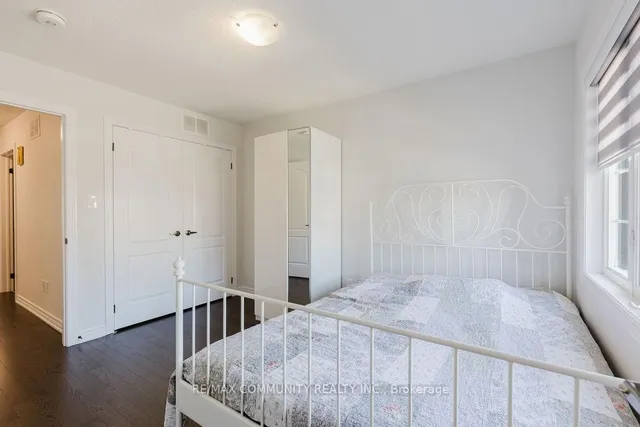 Additional image 29 of 100 Folgate Cres