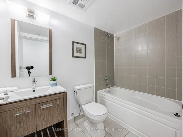 Additional image 9 of 30 Meadowglen Pl Unit 220